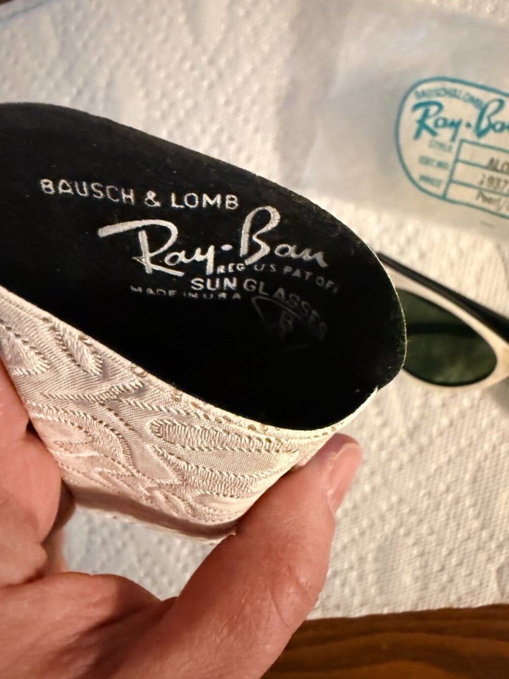 Vintage 1940's Ray-Ban Alora Sunglasses Pearl/Black Cat Eye - Picture 5 of 6